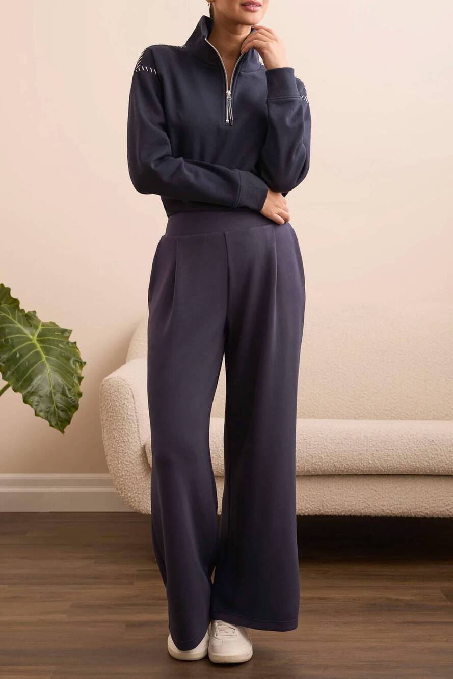 NEW TRIBAL women's pull on pant in black